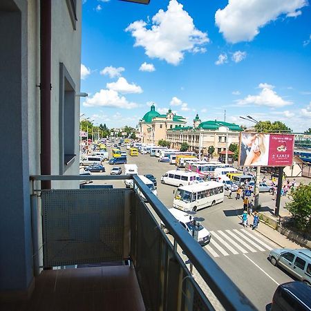 Like Home On Zaliznychna Ivano-Frankivsk Exterior photo